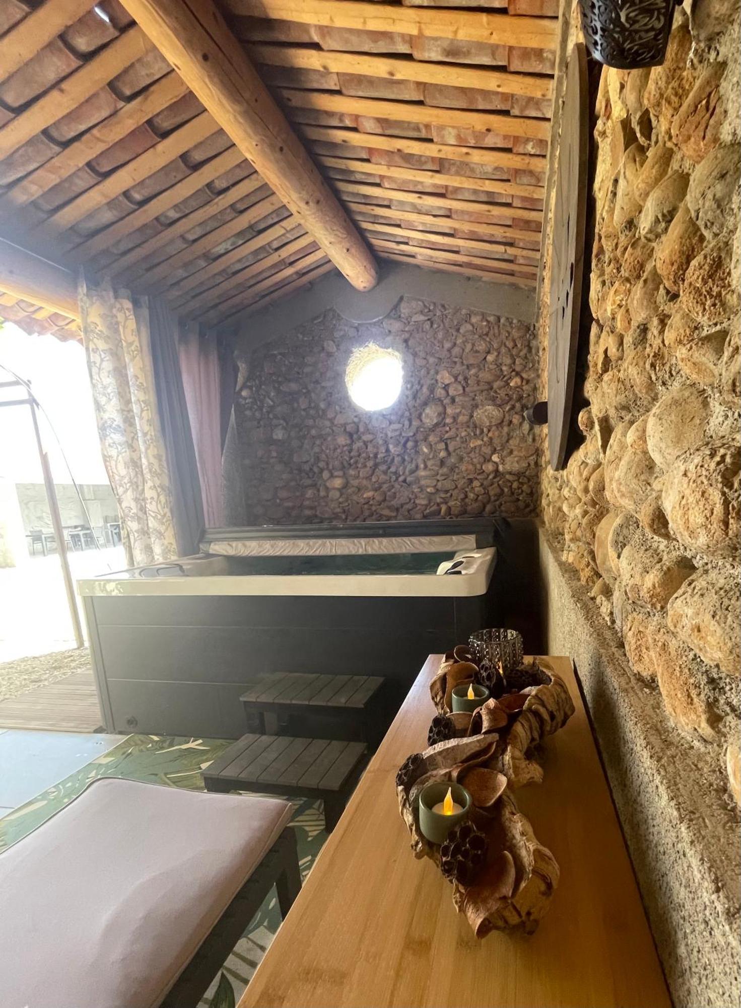 Hotel Les Mazets Du Pas à Gréoux-les-Bains Extérieur photo