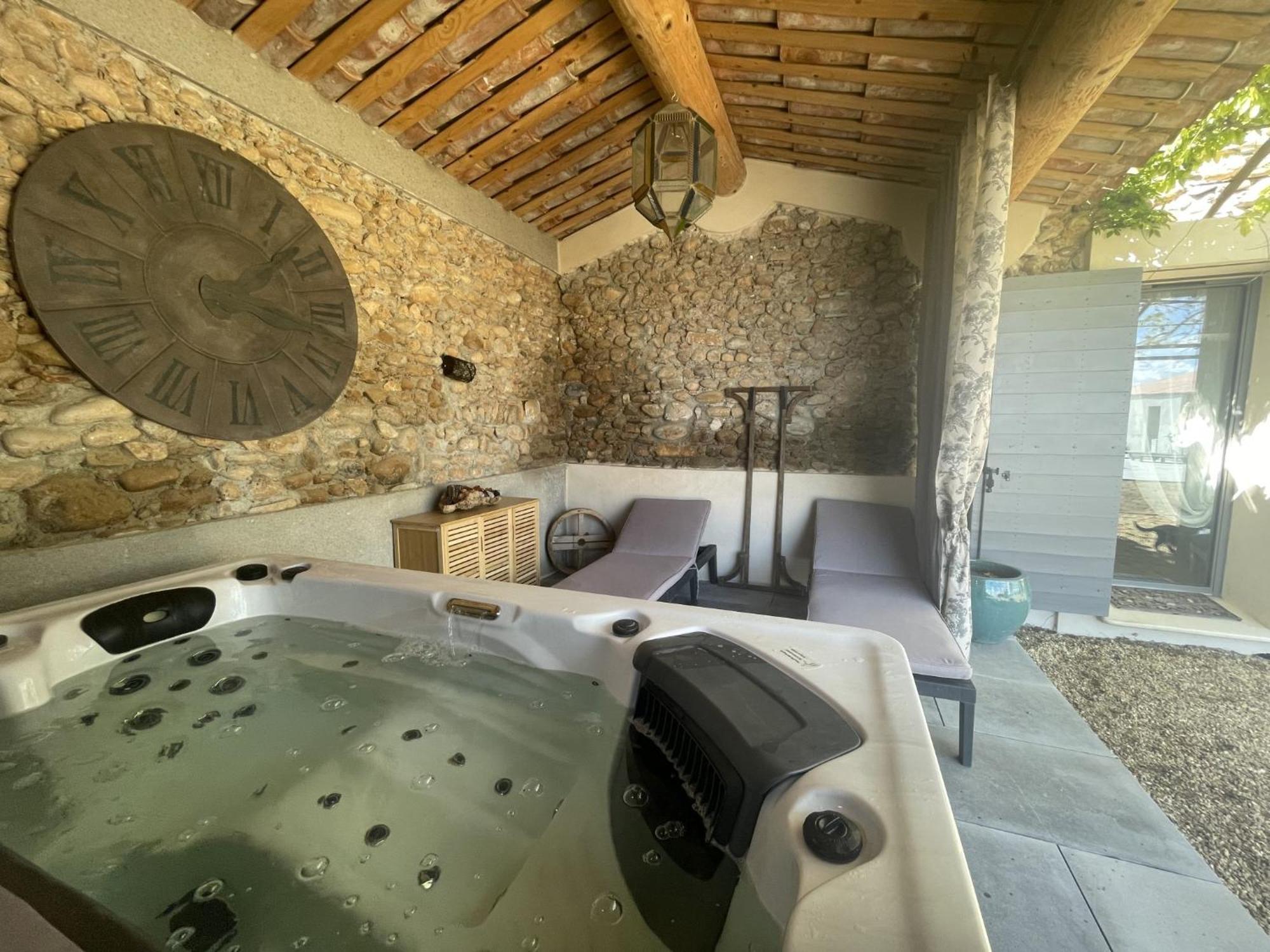 Hotel Les Mazets Du Pas à Gréoux-les-Bains Extérieur photo
